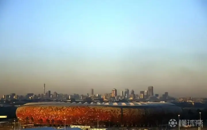南非世界杯十六年:空荡荡的球场与年轻人的困境